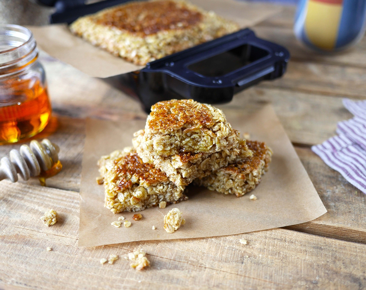 4 Ingredient Flapjack Bake