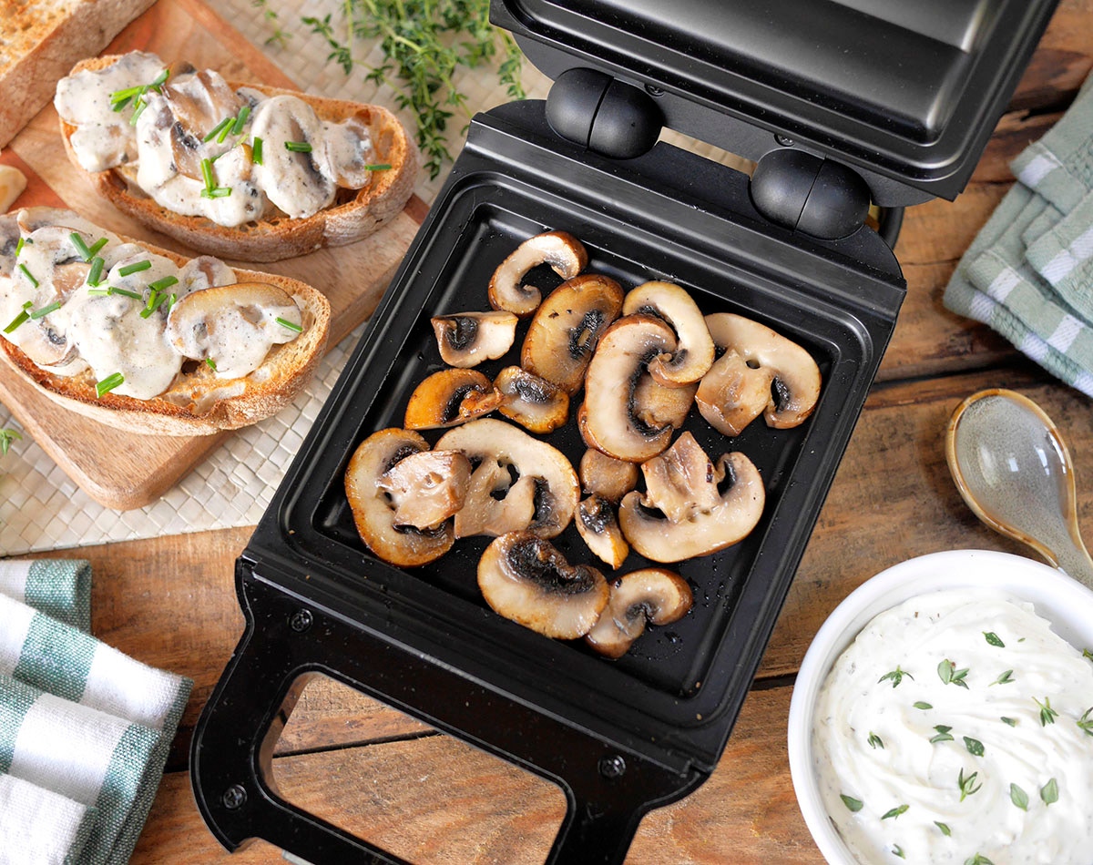 Creamy Garlic Mushrooms on Ciabatta